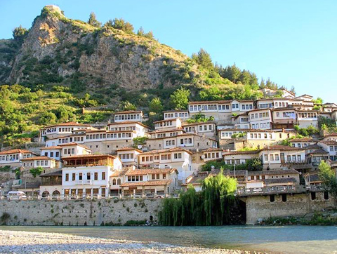 Berat- La città delle mille finestre