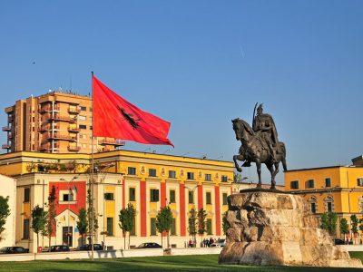 Monumento di Scanderbeg, Tirana